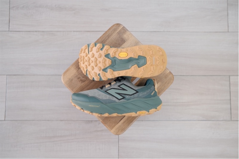 Giày Trail New Balance Fresh Foam x Hierro V9 MTHIERO9