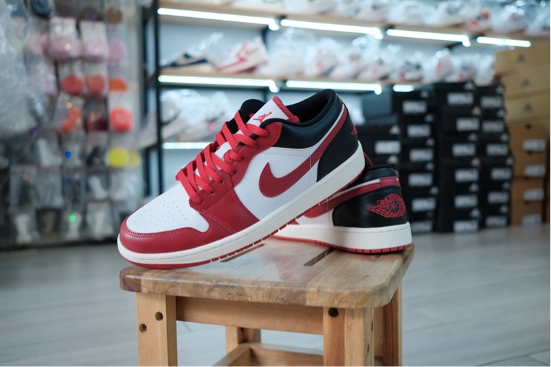Giày Air Jordan 1 Low Chicago DC0774-160