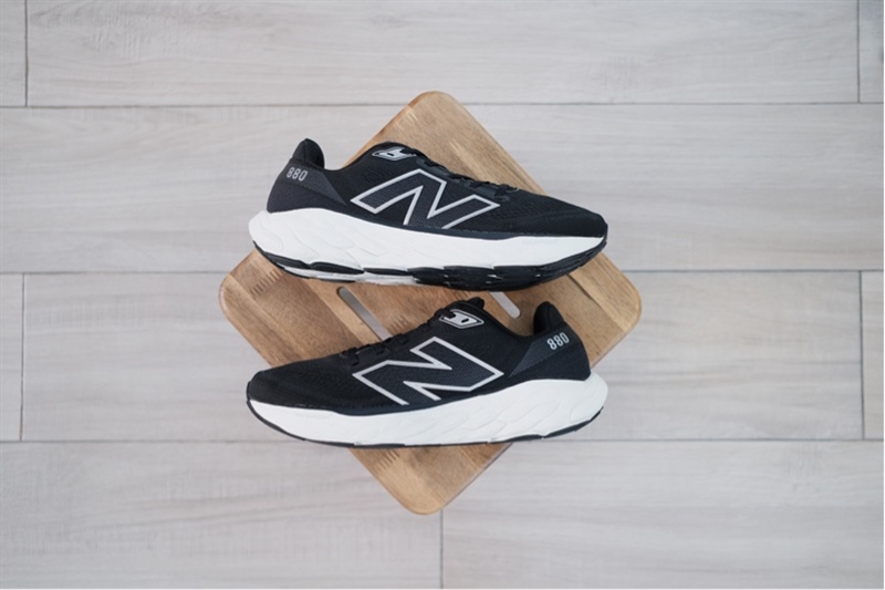 Giày New Balance Fresh Foam 880v14 Black M880B14