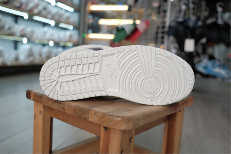 Giày Air Jordan 1 Low Paris CV3043-100 - 41