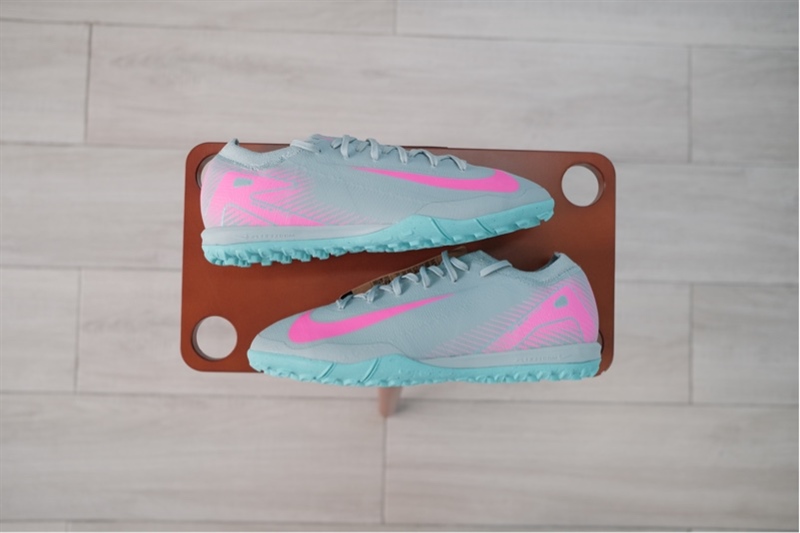 Giày đá banh Nike Zoom Vapor 16 Pro TF FQ8687-301
