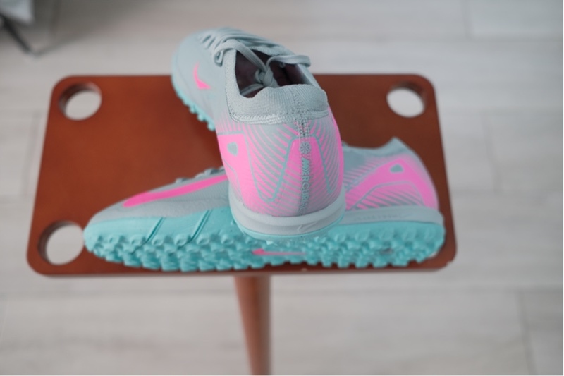 Giày đá banh Nike Zoom Vapor 16 Pro TF FQ8687-301