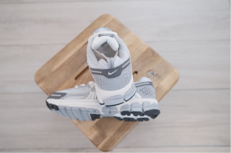 Giày Nike Vomero 5 Grey Silver HF6998-002 - 37.5