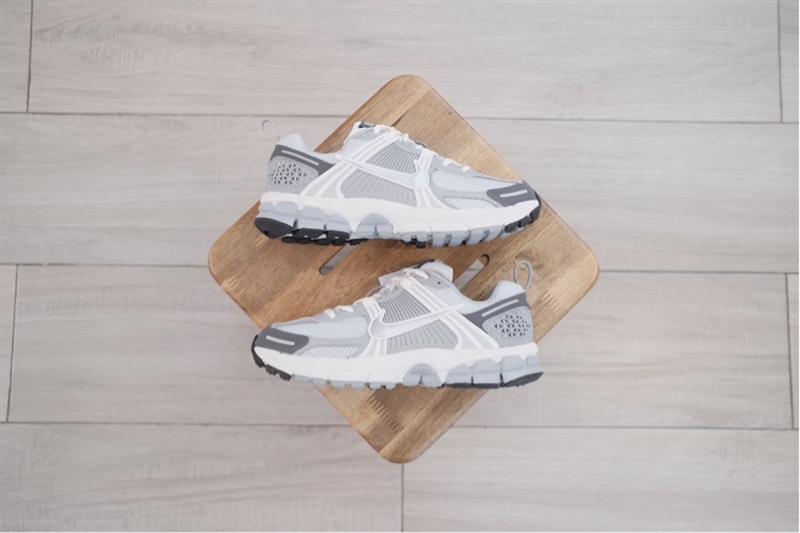 Giày Nike Vomero 5 Grey Silver HF6998-002 - 39