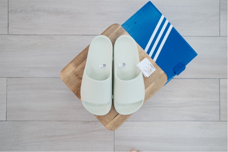 Dép Adidas chính hãng Adilette Lumia Mint JQ7459