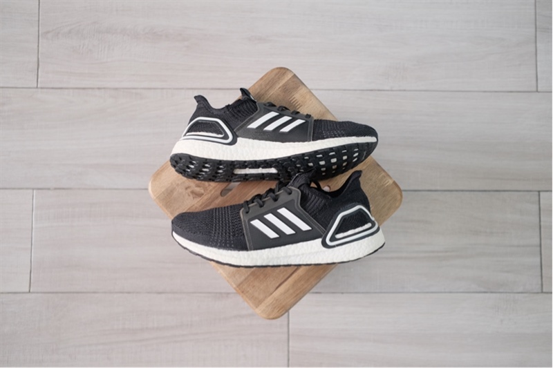 Giày chạy bộ Adidas Ultraboost 19 Black EH1014 2hand