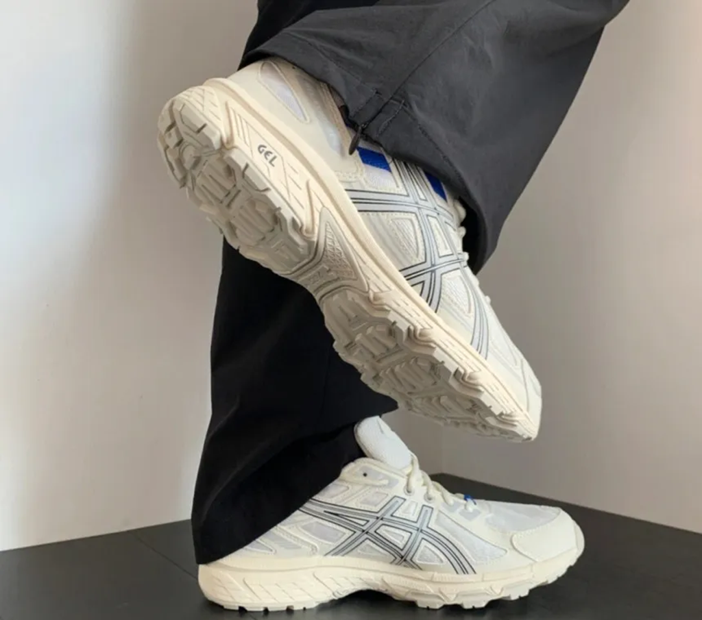 10+ Cách Phối Đồ Với Giày ASICS "Cân" Mọi Phong Cách Năm 2025