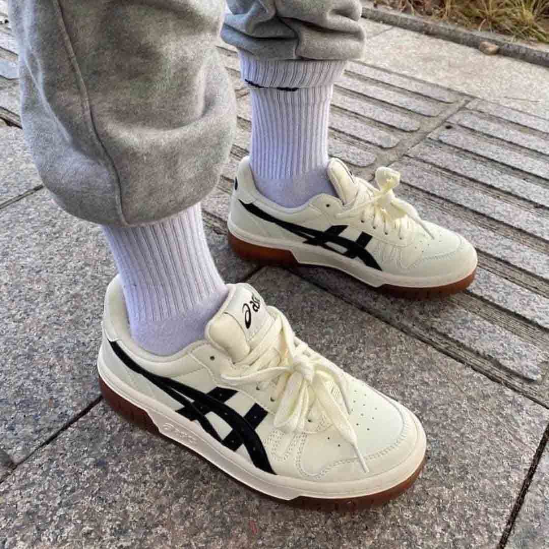 10 cach phoi do voi giay asics can moi phong cach nam 2025