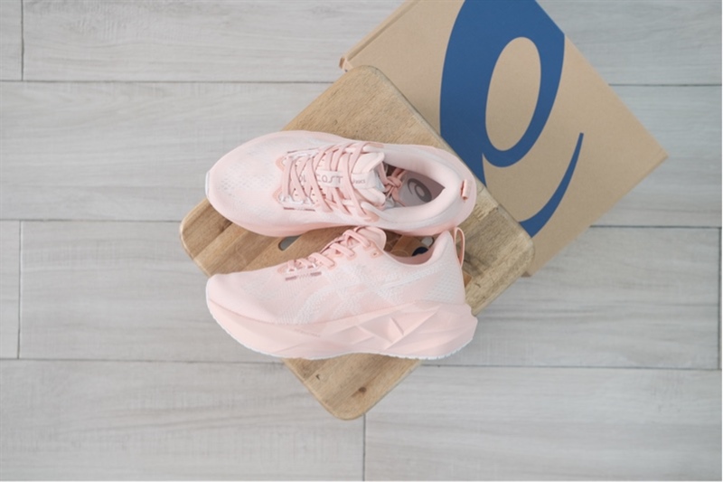 Giày chạy bộ Asics Novablast 5 Breeze Peach 1012B765-700 - 38