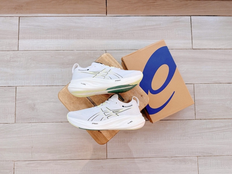 Giày chạy bộ Asics Gel Nimbus 26 White 1011B794-102