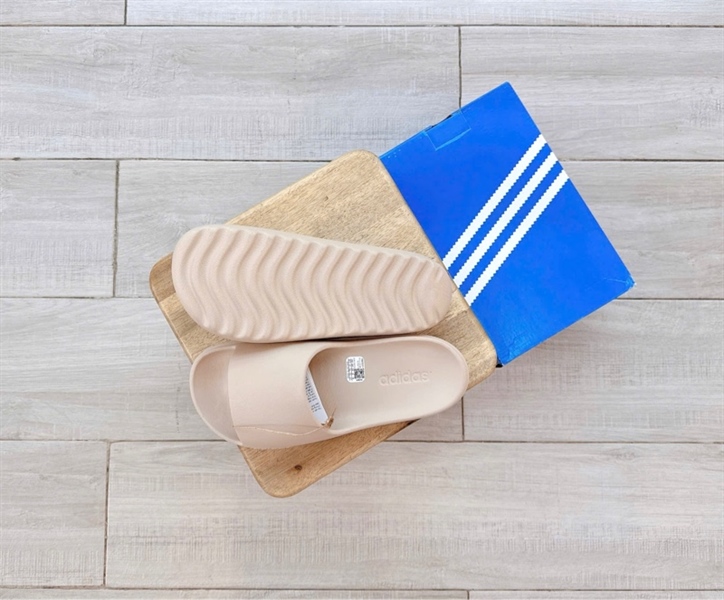 Dép Adidas chính hãng Adilette Lumia Brown JP9579