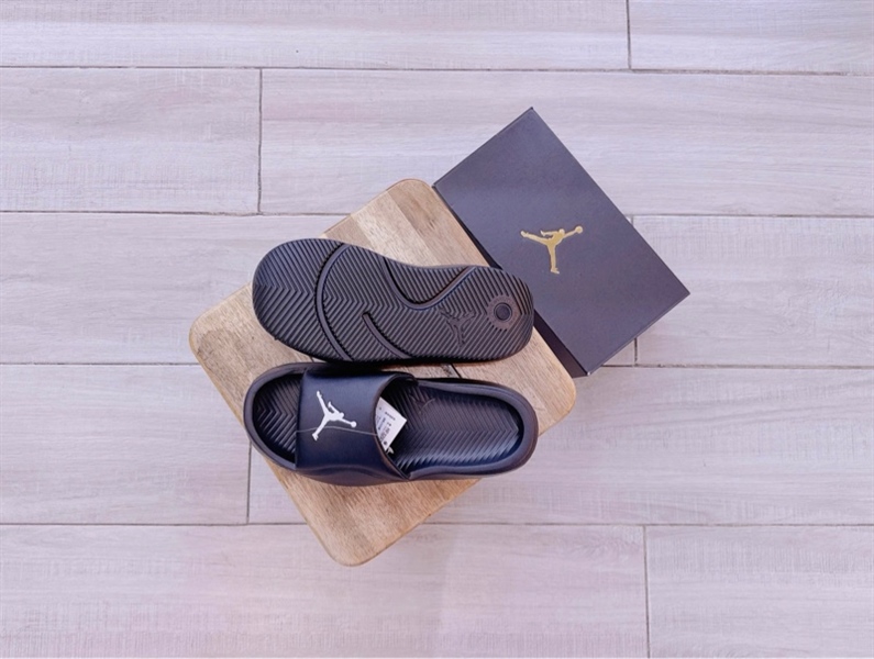 Dép Jordan chính hãng Franchise Black HF3263-001