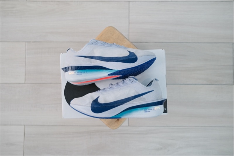 Giày chạy bộ Nike Vaporfly 4 Road Racing HF6414-001 Like new - 42