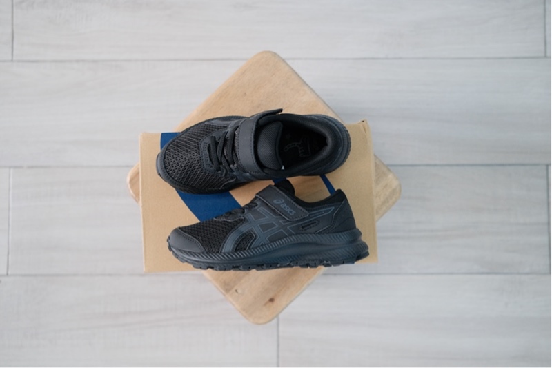 Giày thể thao trẻ em Asics Gel Contend 8 Black 1011A258