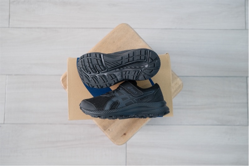 Giày thể thao trẻ em Asics Gel Contend 8 Black 1011A258