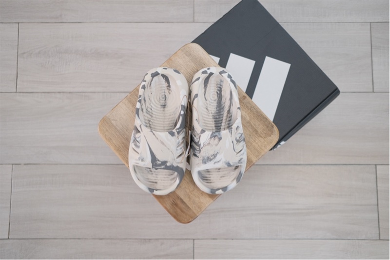 Dép Adidas chính hãng Adifom IIInfinity Alumina JH8018