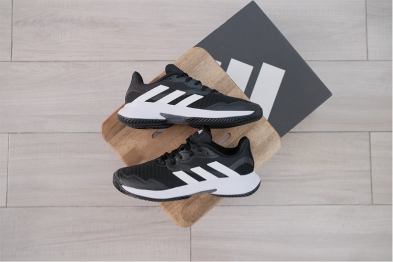 Giày Pickleball Tennis Adidas CourtJam Control Black ID1535