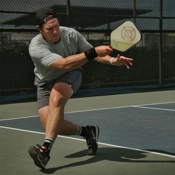 top 5 thuong hieu giay pickleball tot nhat