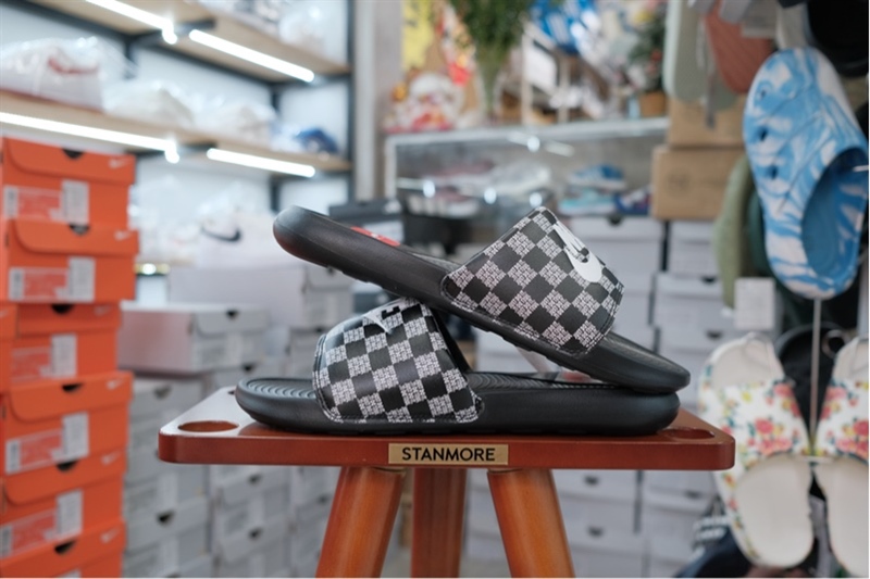 Dép Nike chính hãng Vicrori One Print Black CN9678-004