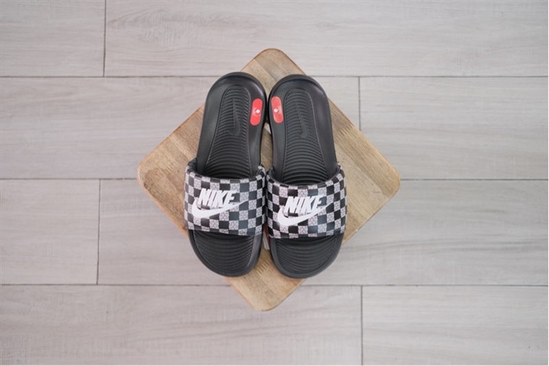 Dép Nike chính hãng Vicrori One Print Black CN9678-004 - 42.5