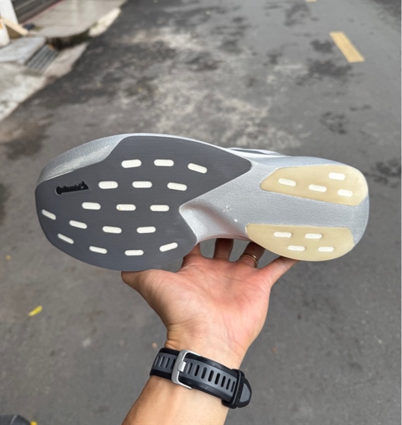 Giày chạy bộ Adidas Adizero Evo SL Grey JR3419 Like new