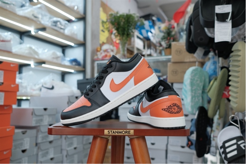 Giày Nike Air Jordan 1 Low Shattered Backboard SBB 553558-081