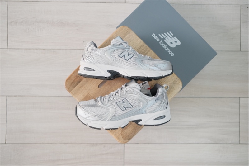 Giày New Balance 530 Metal Silver MR530LG