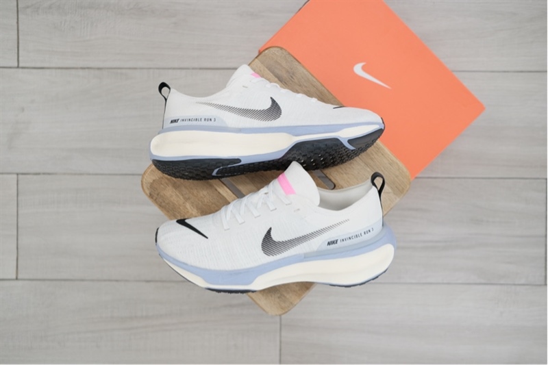 Giày chạy bộ Nike Invincible 3 White Black DR2615-100