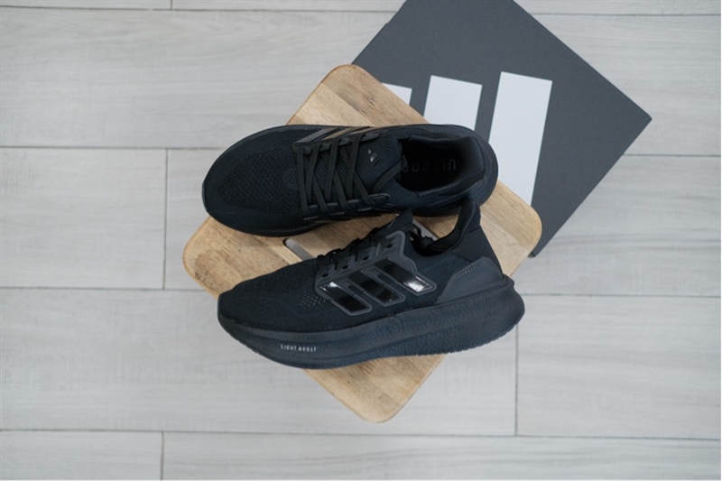 Giày Adidas chính hãng Ultraboost 5 Black ID8812