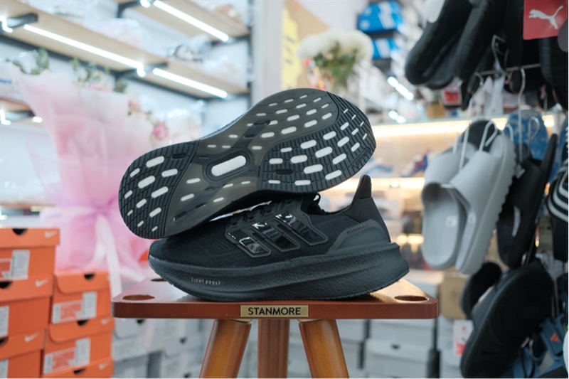 Giày Adidas chính hãng Ultraboost 5 Black ID8812