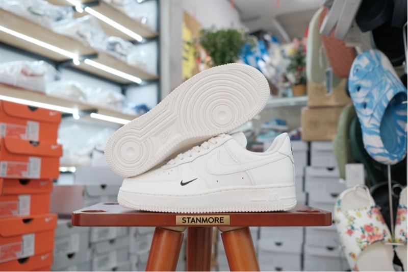 Giày Nike Air Force 1 Low Essential Sail Black HF1058-133 Giày Nike Air Force 1 Low Essential Sail Black HF1058-133