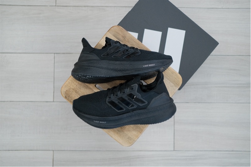 Giày Adidas chính hãng Ultraboost 5 Black ID8812
