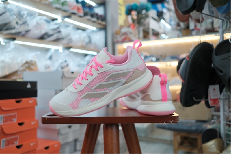 Giày Pickleball Tennis Adidas AvaFlash Pink JP9741 Giày Pickleball Tennis Adidas AvaFlash Pink JP9741