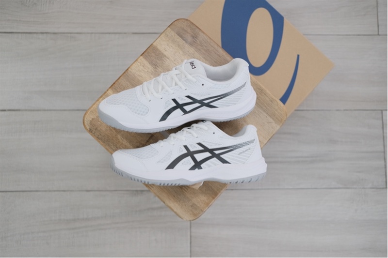 Giày Pickleball Tennis Asics Upcourt 6 White Black 1074A045-101 Giày Pickleball Tennis Asics Upcourt 6 White Black 1074A045-101