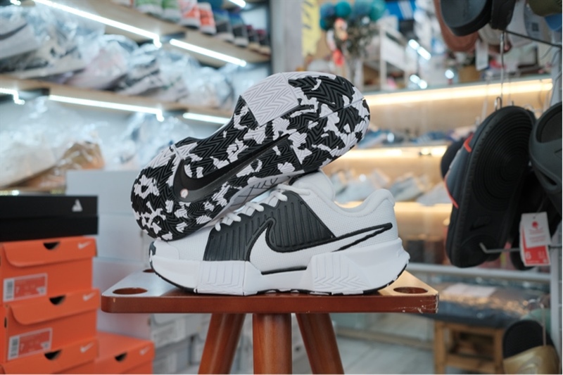 Giày Pickleball Tennis Nike Zoom Challenge Pro BW FQ4154-100