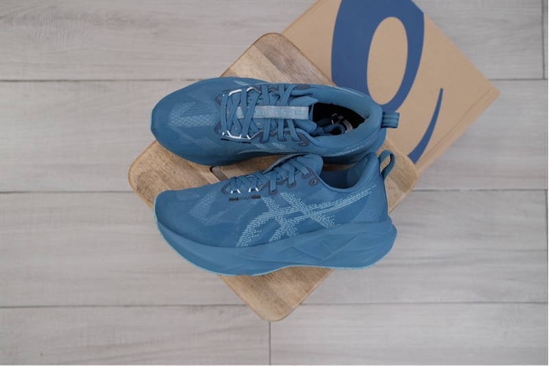 Giày chạy bộ Asics Novablast 5 Winter Sea 1011B974-405