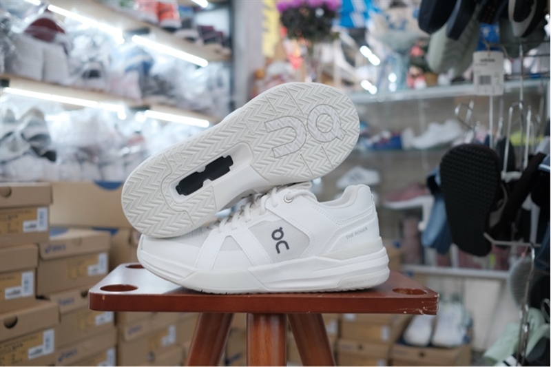 Giày Pickleball Tennis On The Roger Clubhouse Pro White 3WD30050202