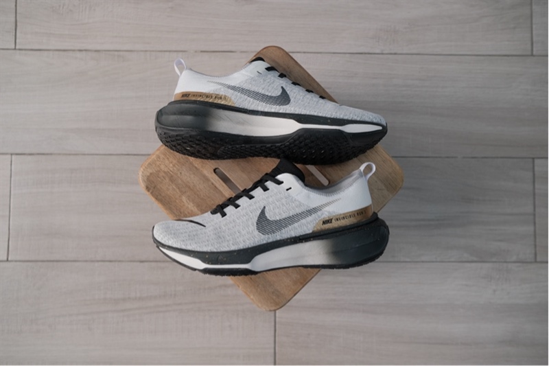Giày chạy bộ Nike ZoomX Invincible 3 Grey Gold IB2756-100