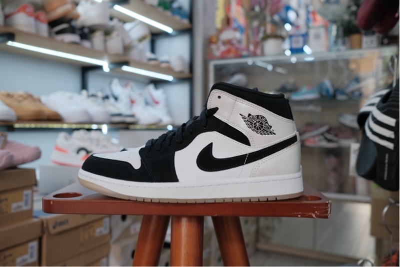 Giày Nike Air Jordan 1 Mid SE Diamond DH6933-001