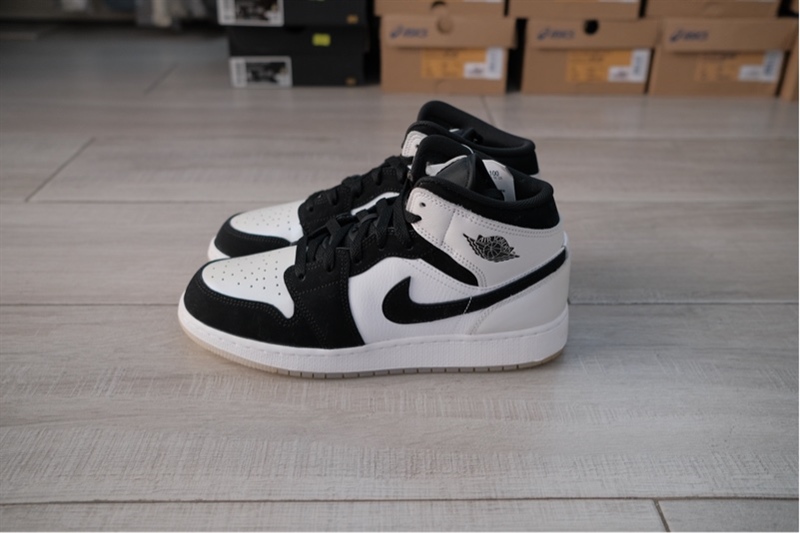 Giày Nike Air Jordan 1 Mid SE Diamond DN4321-100