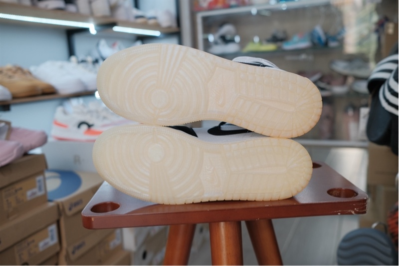 Giày Nike Air Jordan 1 Mid SE Diamond DN4321-100