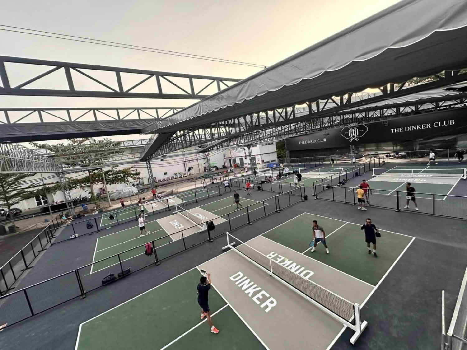 Top 10 Sân Pickleball Quận 7 Giá Rẻ, Đẹp Nhất (Cập Nhật 2026) 12 san pickleball the dinker club 3