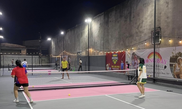 top 5 san pickleball quan 4 bang gia review dat san chop nhoang 5