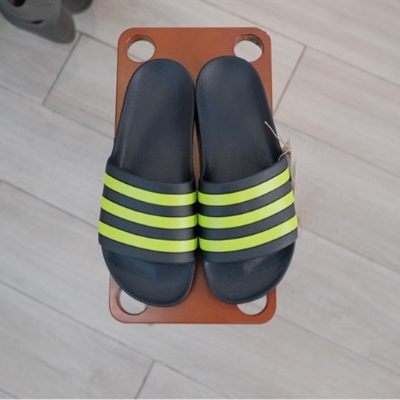 Trung Sneaker Shop Giày Chính Hãng 1302 Dép chính hãng