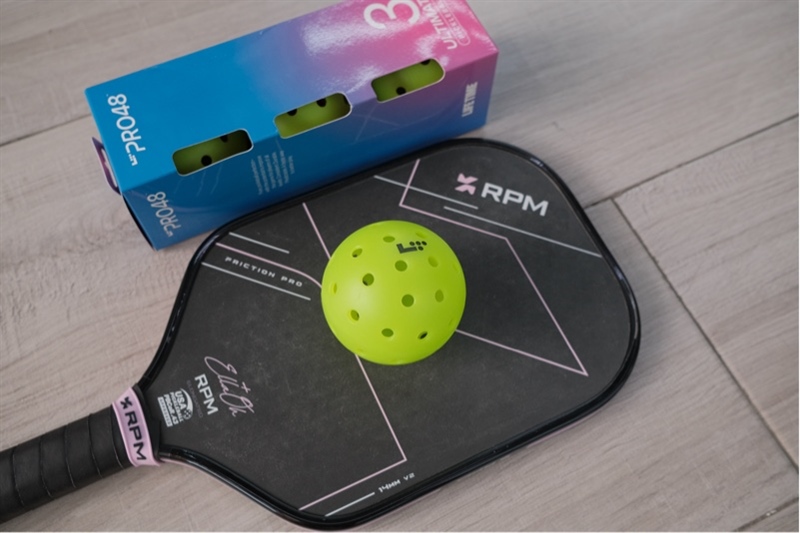 Bóng Pickleball thi đấu LT48 Pro Chính Hãng Pack 3
